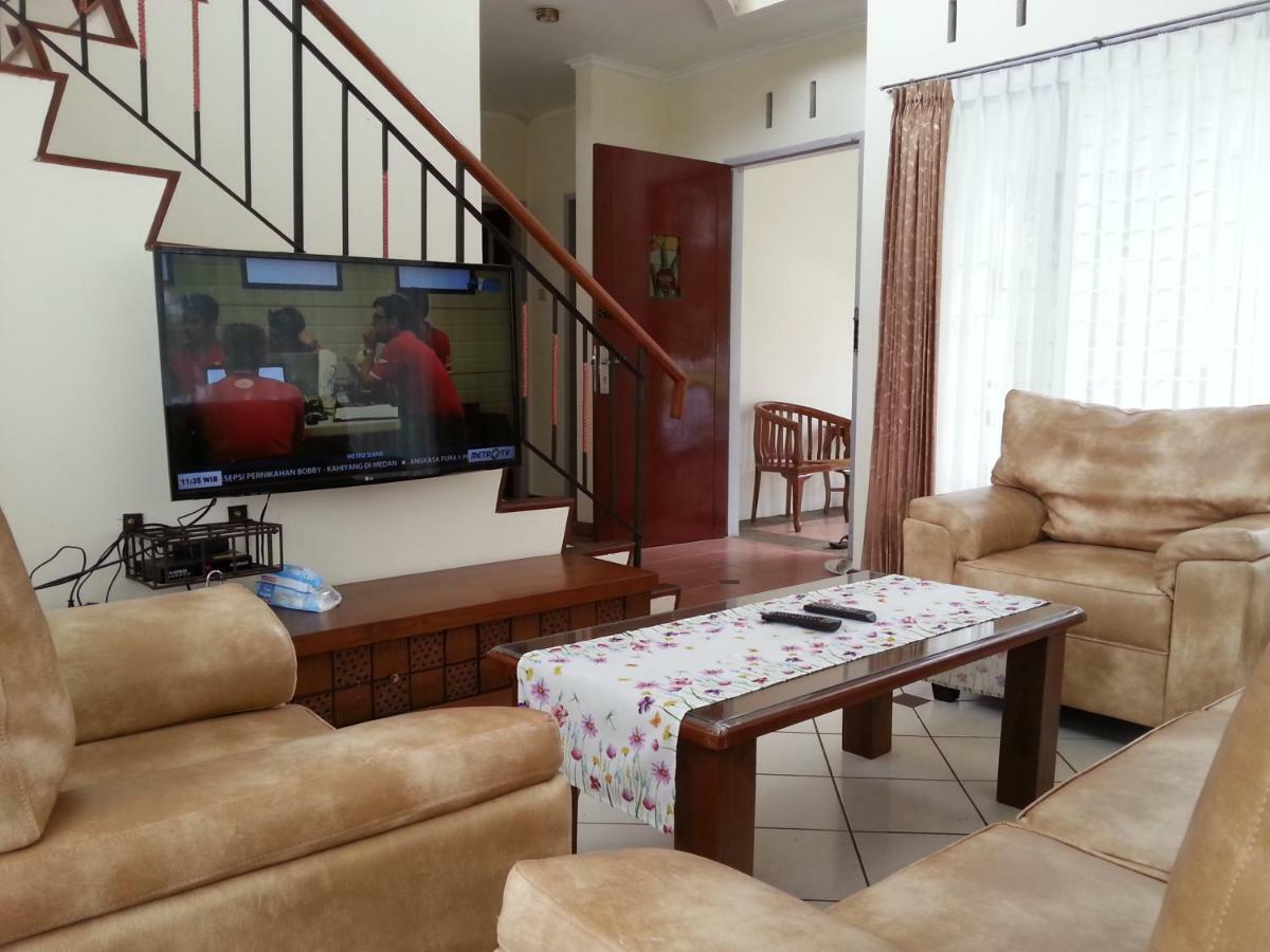 Villa 5Cemara Lembang Esterno foto